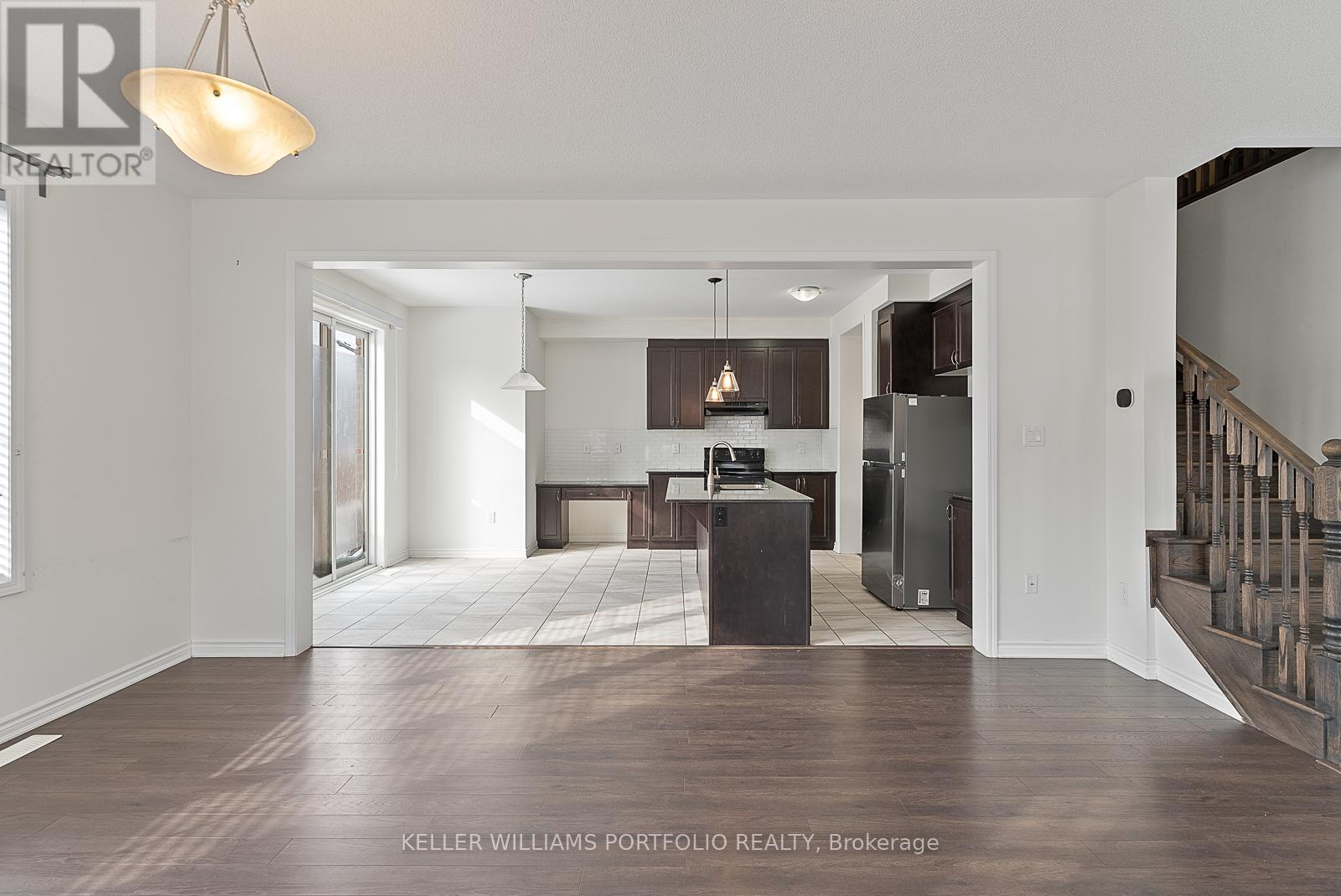 92 Callandar Road, Brampton, Ontario  L7A 5E2 - Photo 7 - W12975686