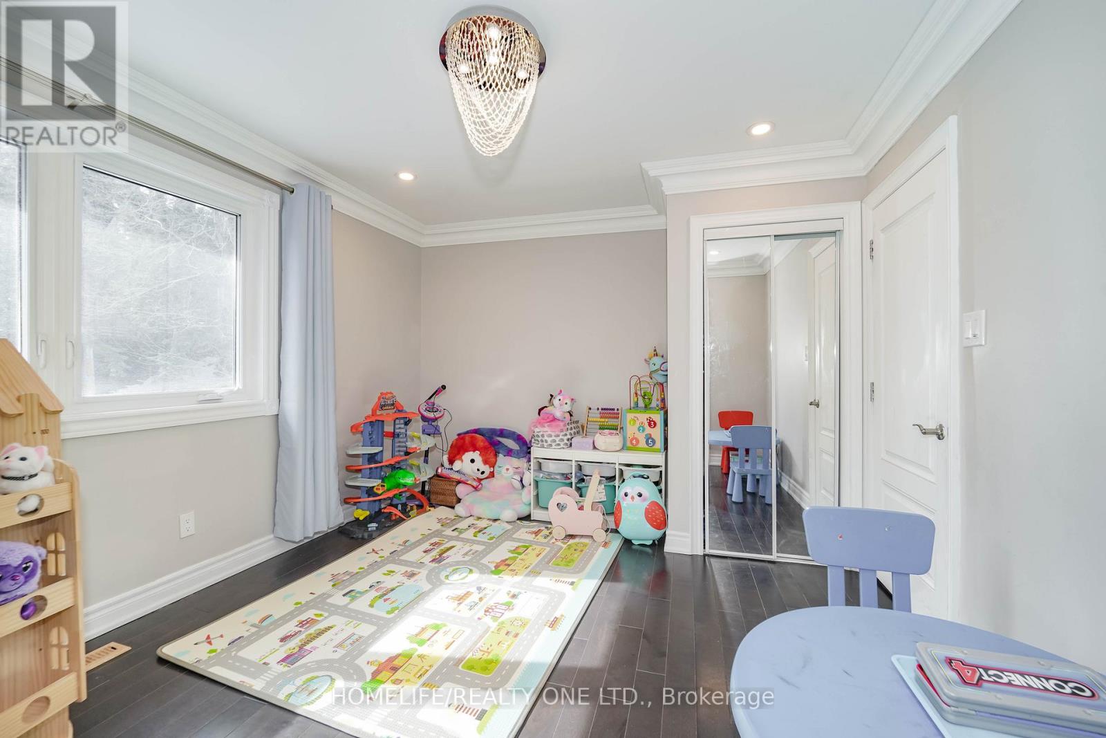 31 Bearwood Drive, Toronto, Ontario  M9A 4G5 - Photo 27 - W12975692