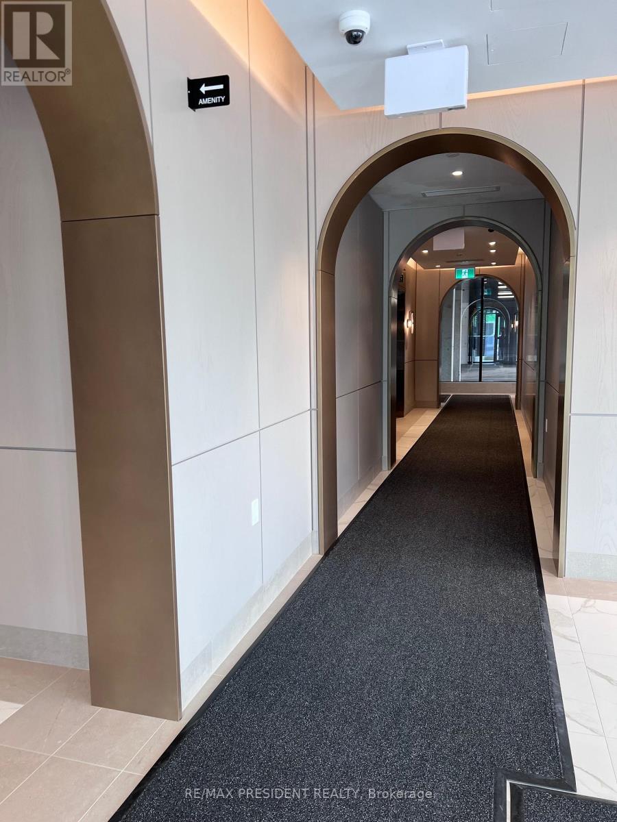 409 - 3006 William Cutmore Boulevard, Oakville, Ontario  L6H 8A4 - Photo 3 - W12975724