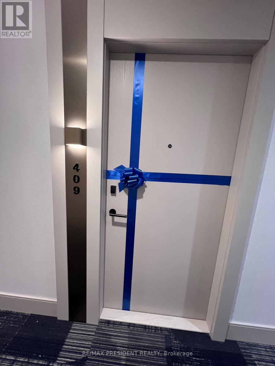 409 - 3006 William Cutmore Boulevard, Oakville, Ontario  L6H 8A4 - Photo 4 - W12975724