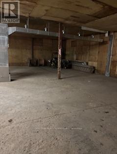 464 Gilbert Avenue, Toronto (Caledonia-Fairbank), Ontario  M6E 4X5 - Photo 17 - W12975734