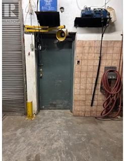 464 Gilbert Avenue, Toronto (Caledonia-Fairbank), Ontario  M6E 4X5 - Photo 4 - W12975734