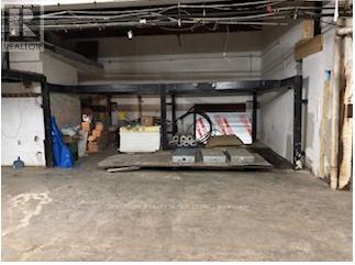 464 Gilbert Avenue, Toronto (Caledonia-Fairbank), Ontario  M6E 4X5 - Photo 7 - W12975734