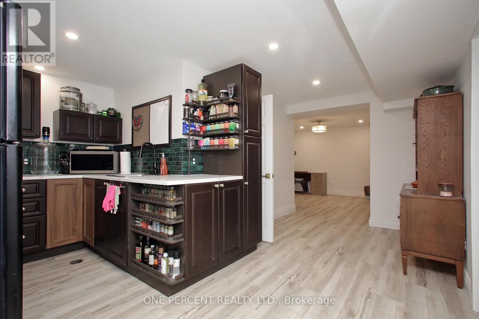 1321 Sixth Line, Oakville, Ontario  L6H 1X3 - Photo 21 - W12975758