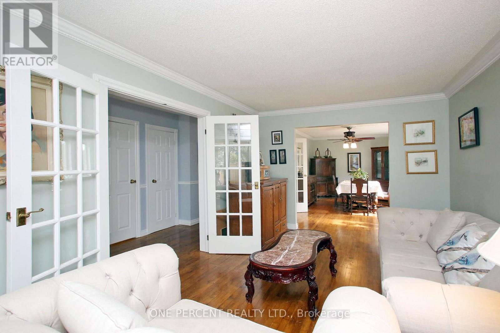 1321 Sixth Line, Oakville, Ontario  L6H 1X3 - Photo 3 - W12975758