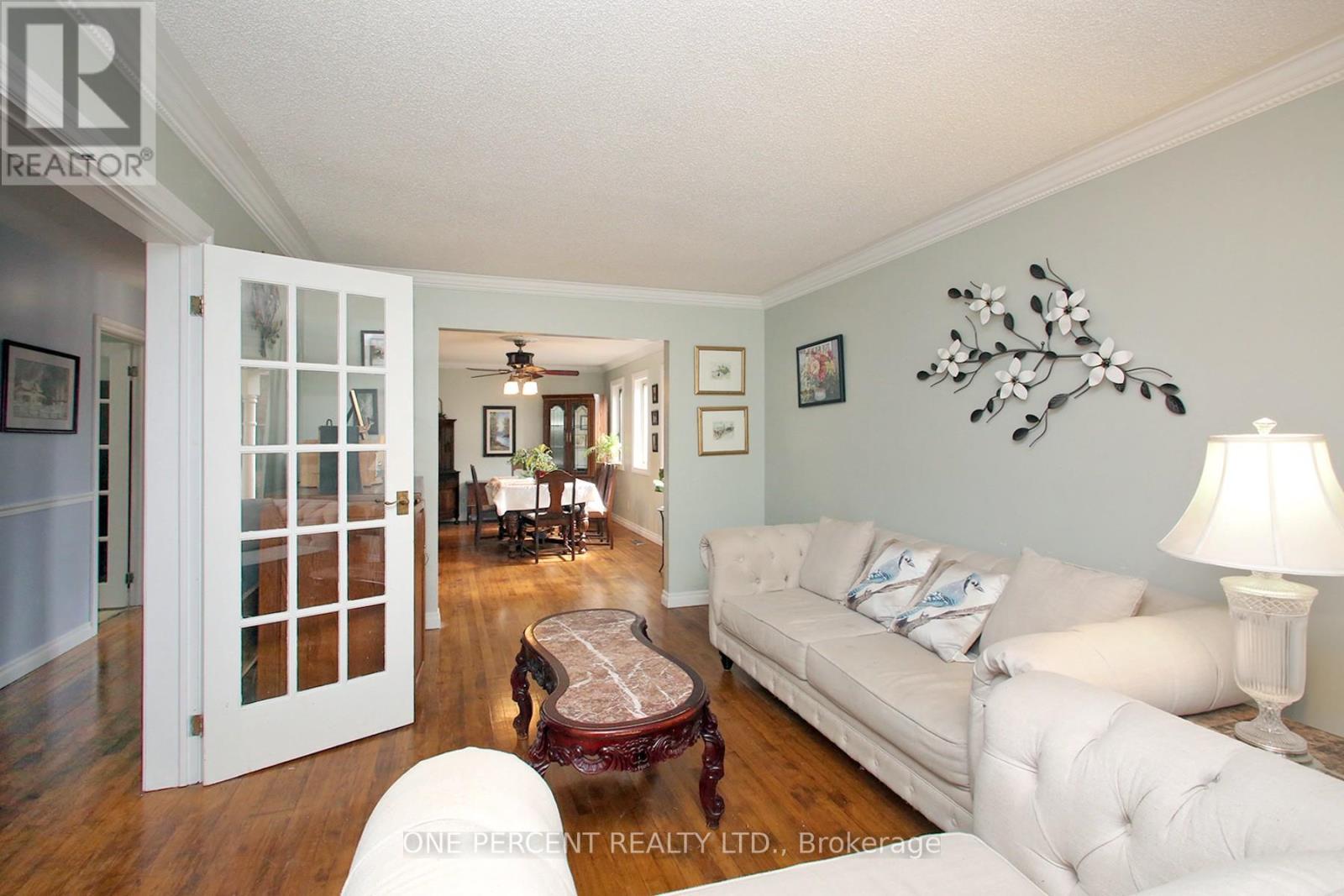 1321 Sixth Line, Oakville, Ontario  L6H 1X3 - Photo 5 - W12975758