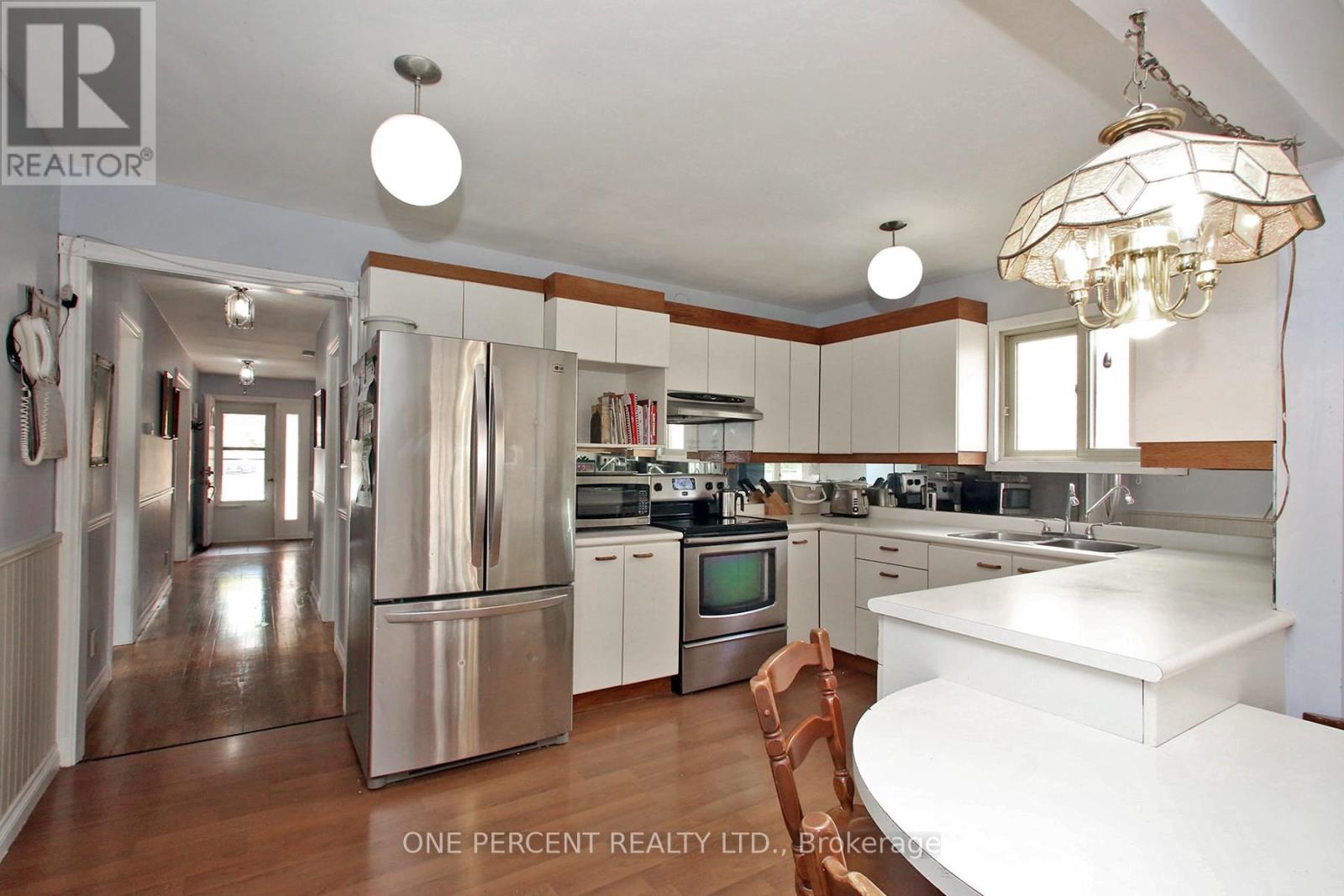 1321 Sixth Line, Oakville, Ontario  L6H 1X3 - Photo 7 - W12975758