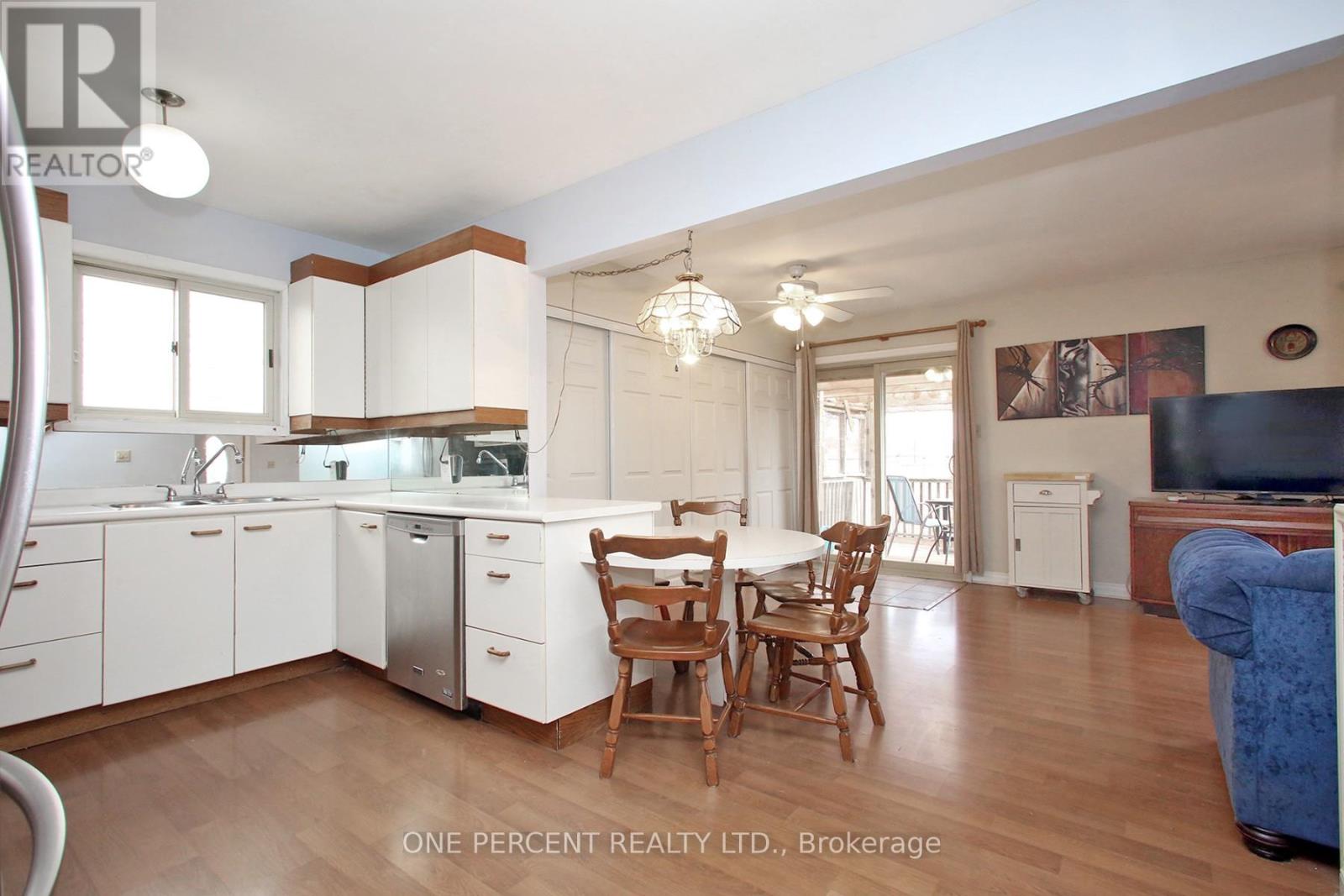 1321 Sixth Line, Oakville, Ontario  L6H 1X3 - Photo 9 - W12975758