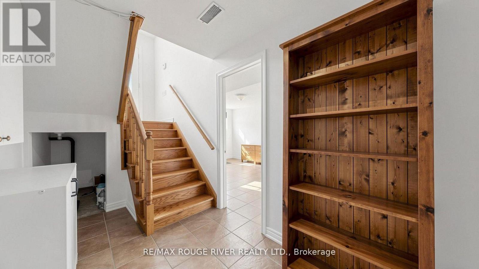 186 Brandon Avenue, Toronto, Ontario  M6H 4H2 - Photo 25 - W12975762