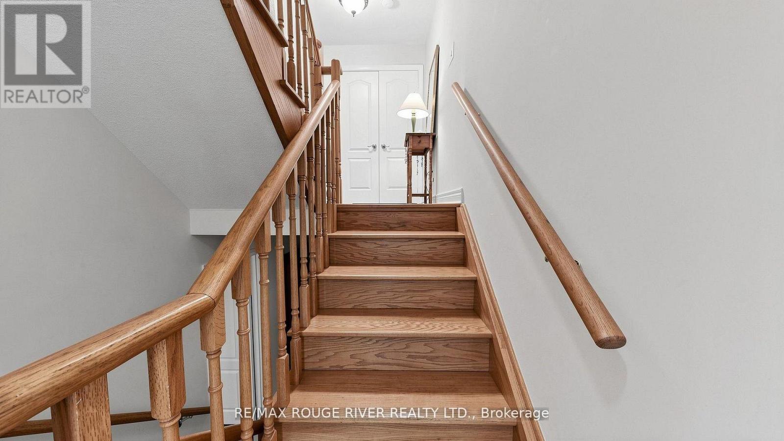 186 Brandon Avenue, Toronto, Ontario  M6H 4H2 - Photo 8 - W12975762