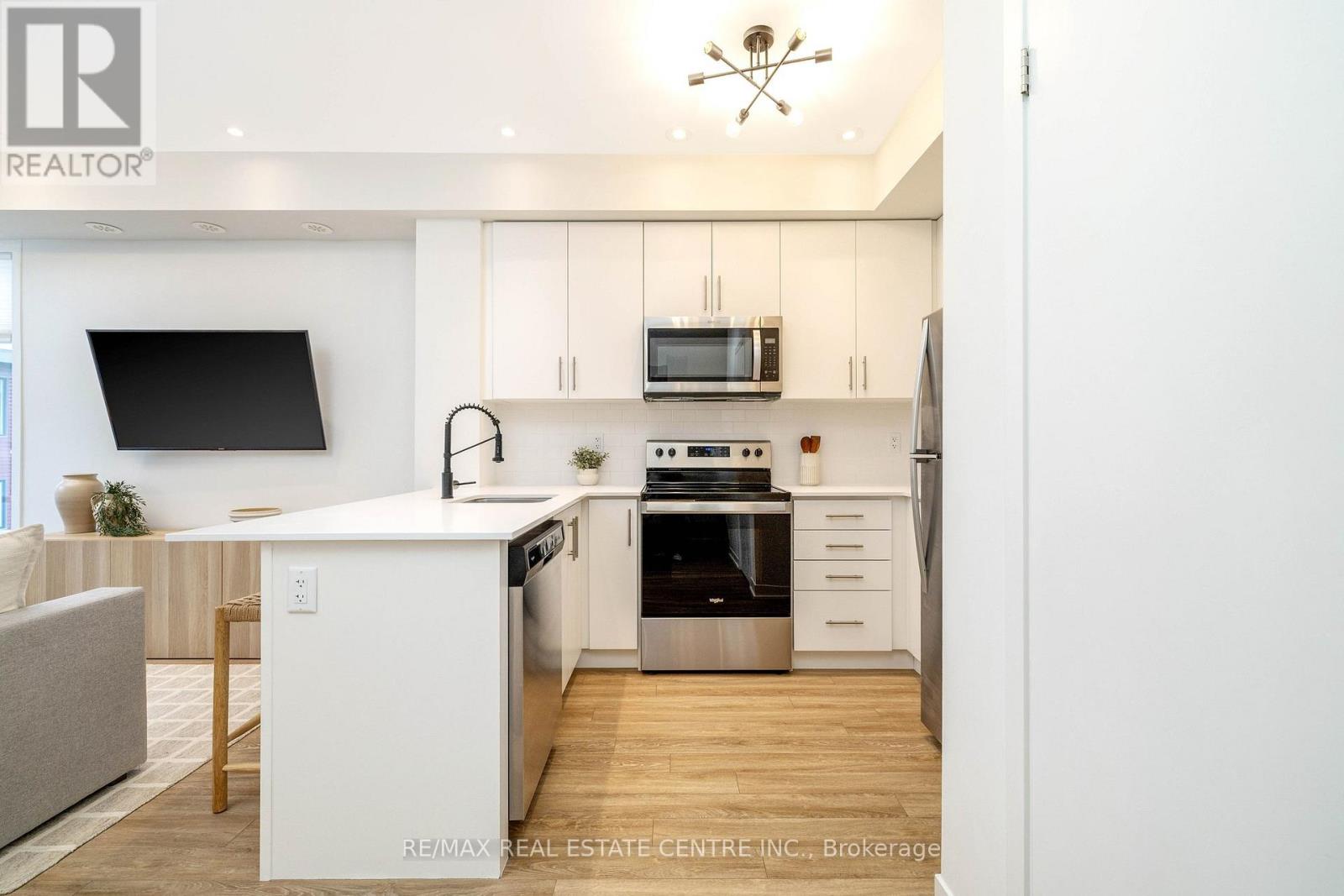 18 - 3409 Ridgeway Drive, Mississauga, Ontario  L5L 0B9 - Photo 16 - W12975766