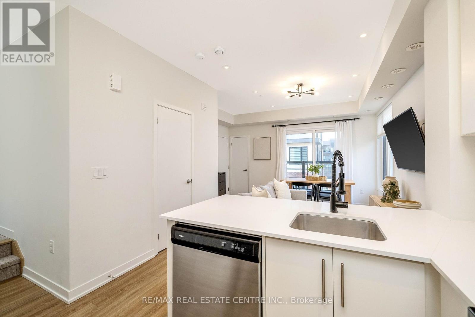 18 - 3409 Ridgeway Drive, Mississauga, Ontario  L5L 0B9 - Photo 19 - W12975766