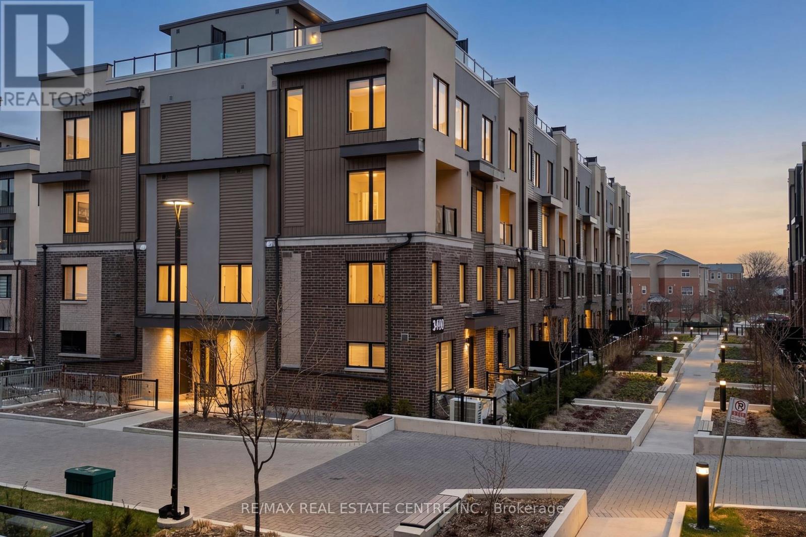 18 - 3409 Ridgeway Drive, Mississauga, Ontario  L5L 0B9 - Photo 2 - W12975766