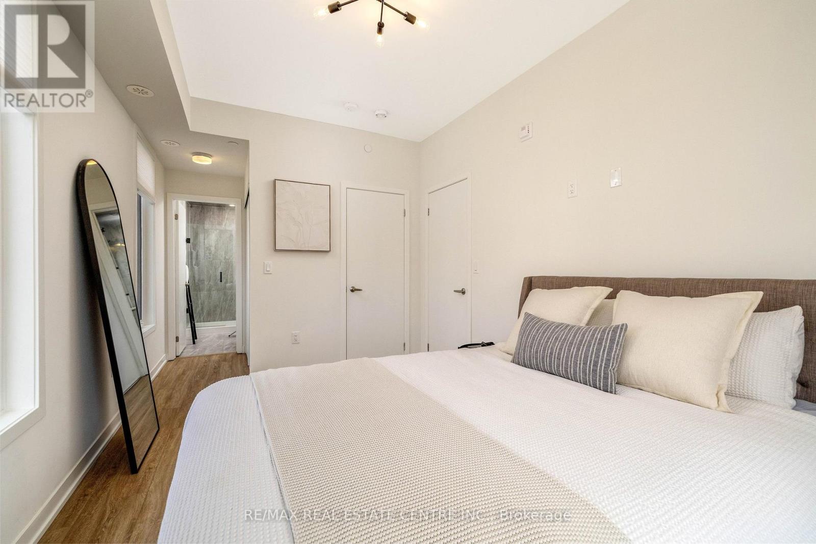 18 - 3409 Ridgeway Drive, Mississauga, Ontario  L5L 0B9 - Photo 22 - W12975766