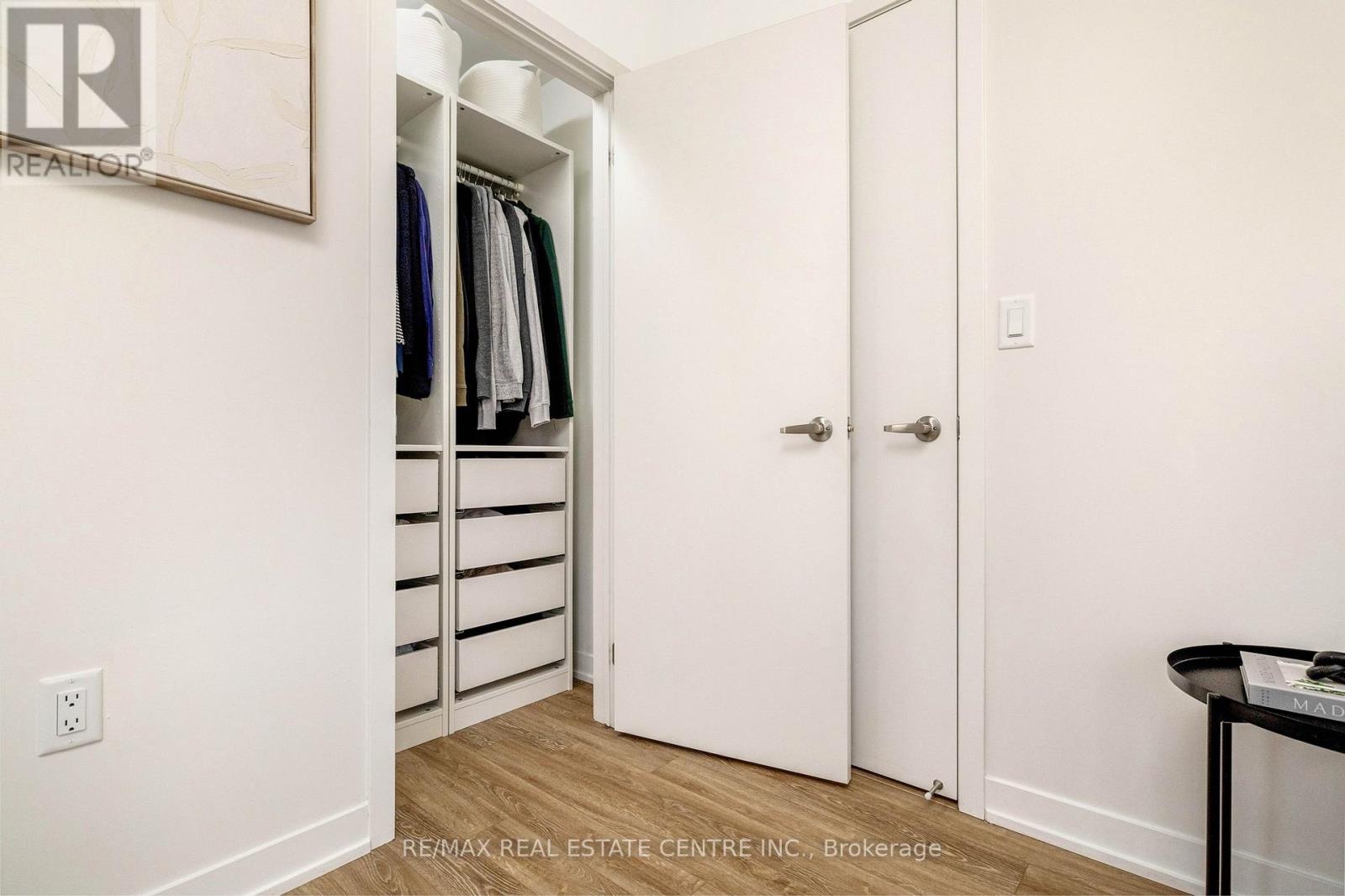 18 - 3409 Ridgeway Drive, Mississauga, Ontario  L5L 0B9 - Photo 23 - W12975766