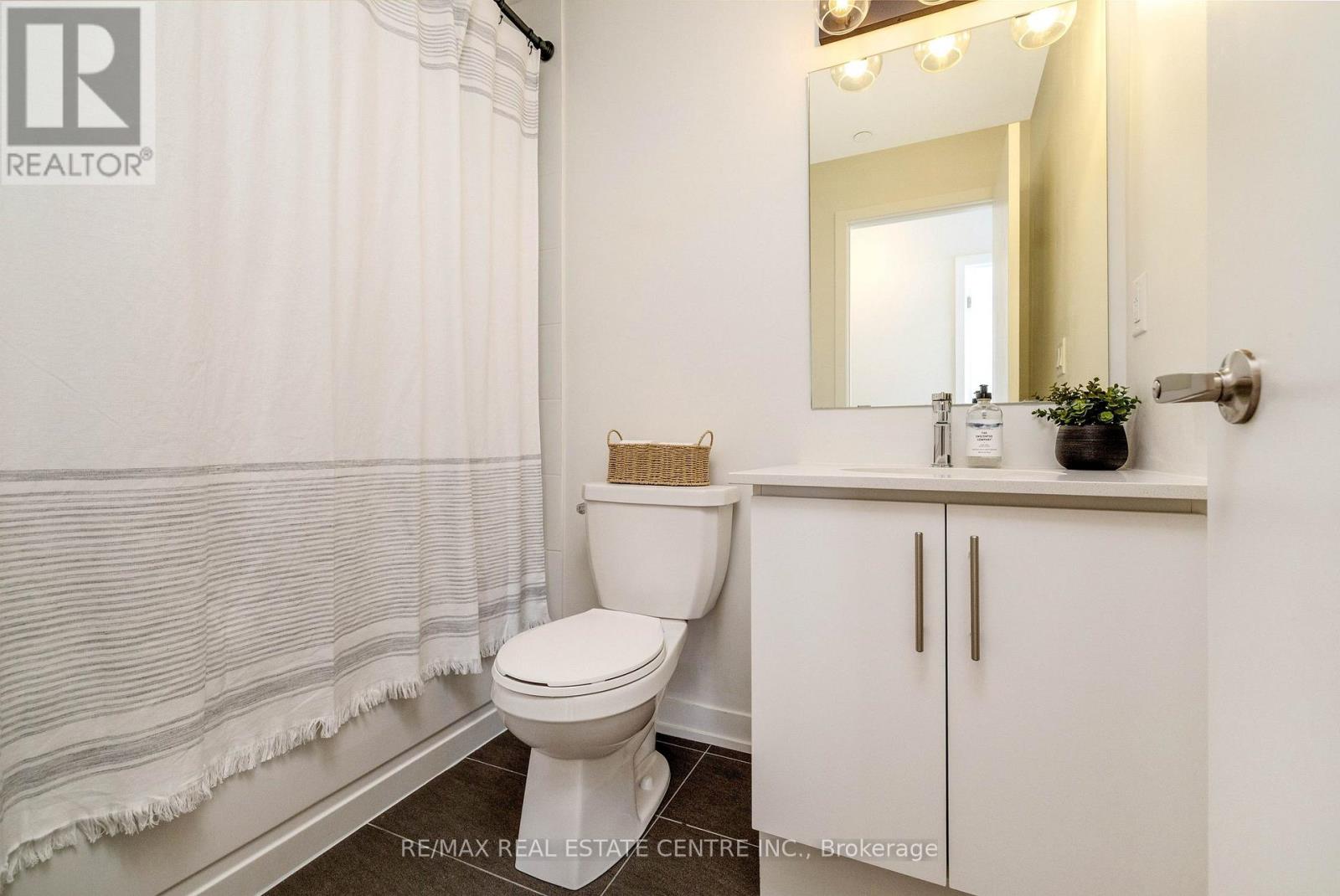 18 - 3409 Ridgeway Drive, Mississauga, Ontario  L5L 0B9 - Photo 28 - W12975766