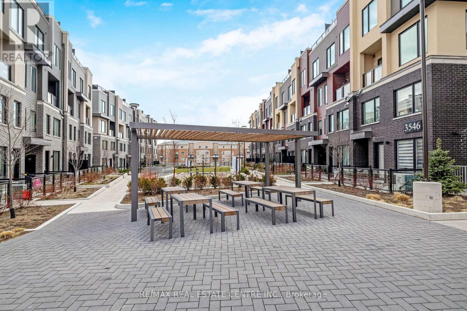 18 - 3409 Ridgeway Drive, Mississauga, Ontario  L5L 0B9 - Photo 40 - W12975766