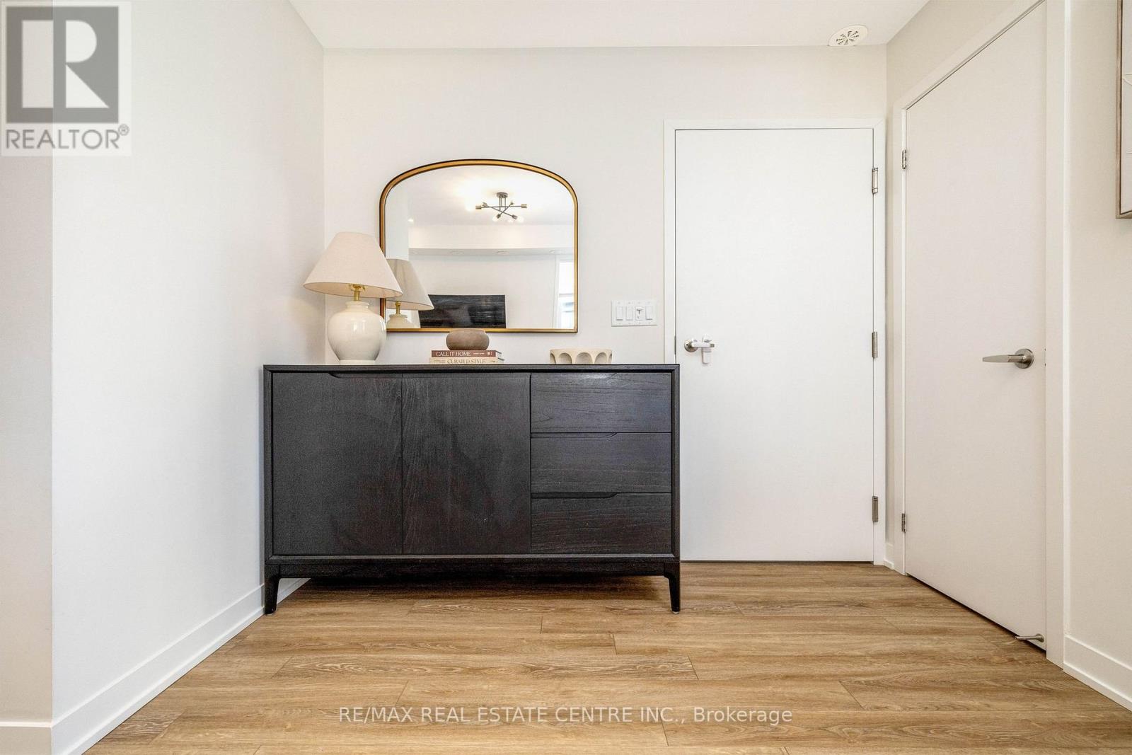 18 - 3409 Ridgeway Drive, Mississauga, Ontario  L5L 0B9 - Photo 6 - W12975766