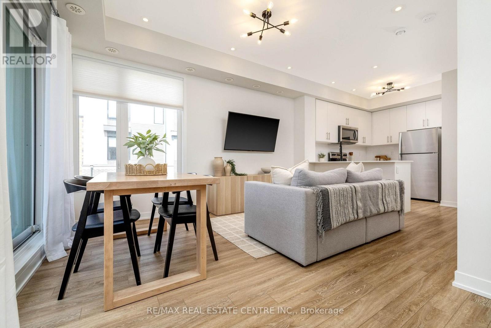 18 - 3409 Ridgeway Drive, Mississauga, Ontario  L5L 0B9 - Photo 7 - W12975766