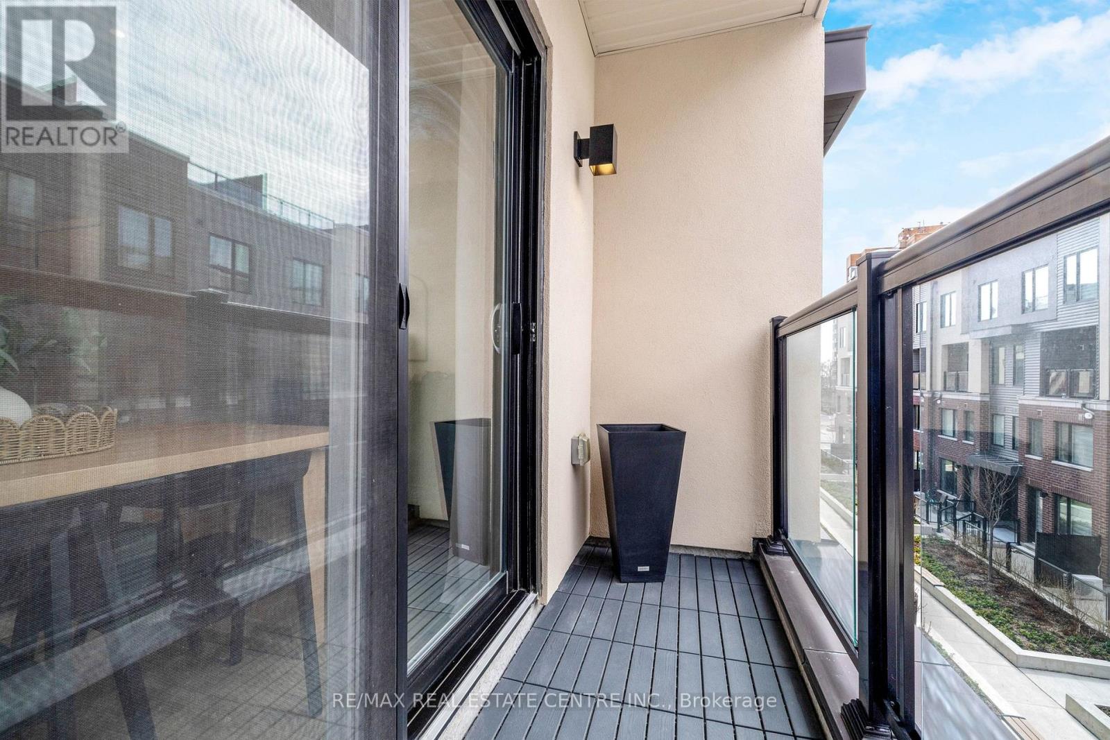 18 - 3409 Ridgeway Drive, Mississauga, Ontario  L5L 0B9 - Photo 9 - W12975766