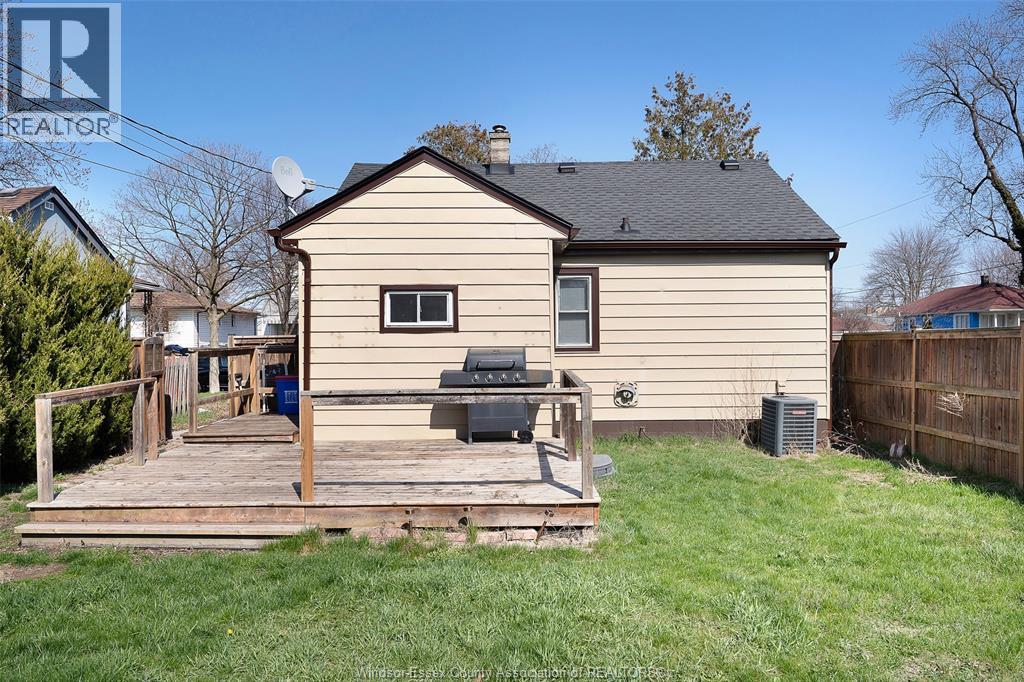 2497 Chandler, Windsor, Ontario  N8W 4A7 - Photo 17 - 26007563