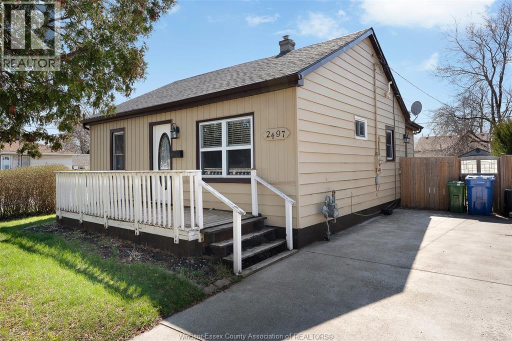 2497 Chandler, Windsor, Ontario  N8W 4A7 - Photo 2 - 26007563