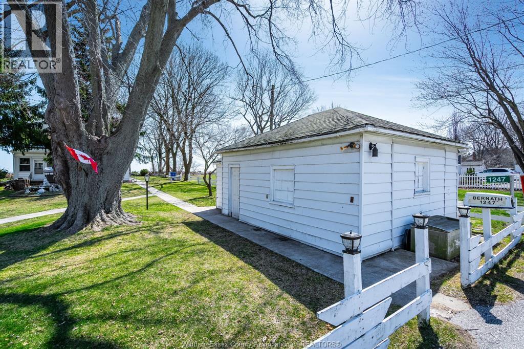 1247 Heritage Rd, Kingsville, Ontario  N9Y 2E6 - Photo 32 - 26007092