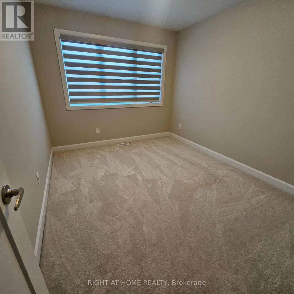 1528 Quarry Street, Russell, Ontario K4R 0G6 - Photo 10 - X12880252