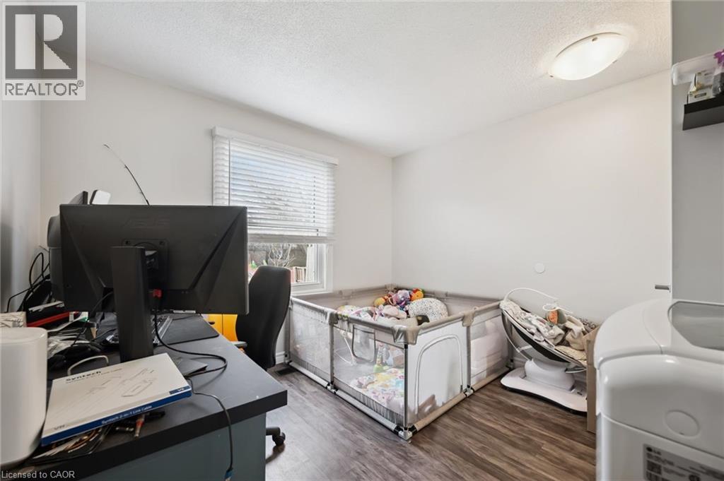 127 Kingswood Drive, Kitchener, Ontario N2E 1B2 - Photo 18 - 40819013