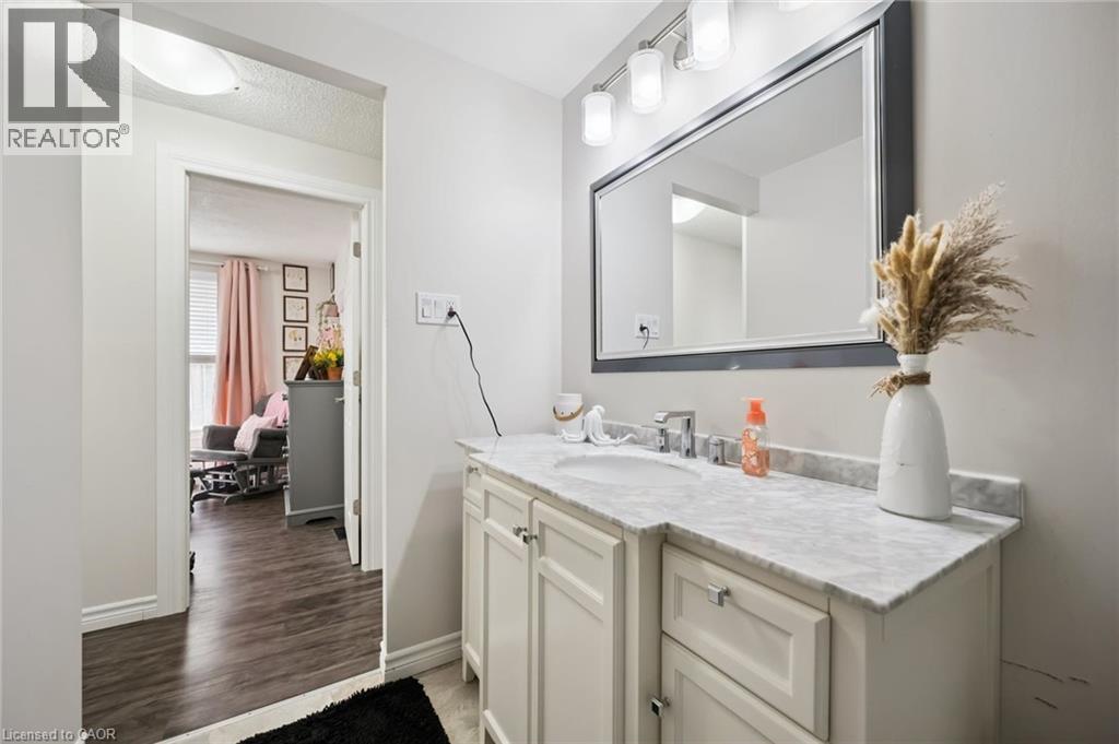 127 Kingswood Drive, Kitchener, Ontario N2E 1B2 - Photo 20 - 40819013