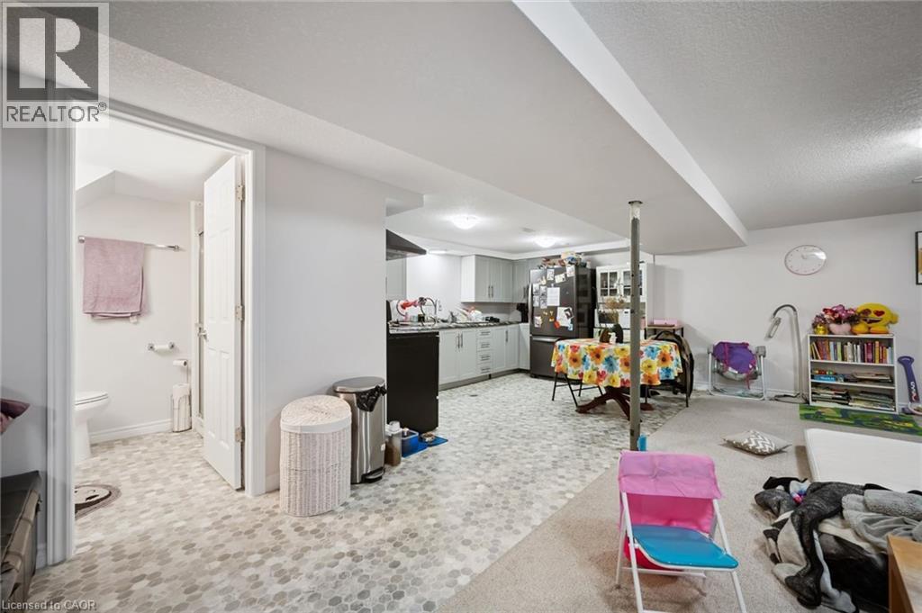 127 Kingswood Drive, Kitchener, Ontario N2E 1B2 - Photo 25 - 40819013