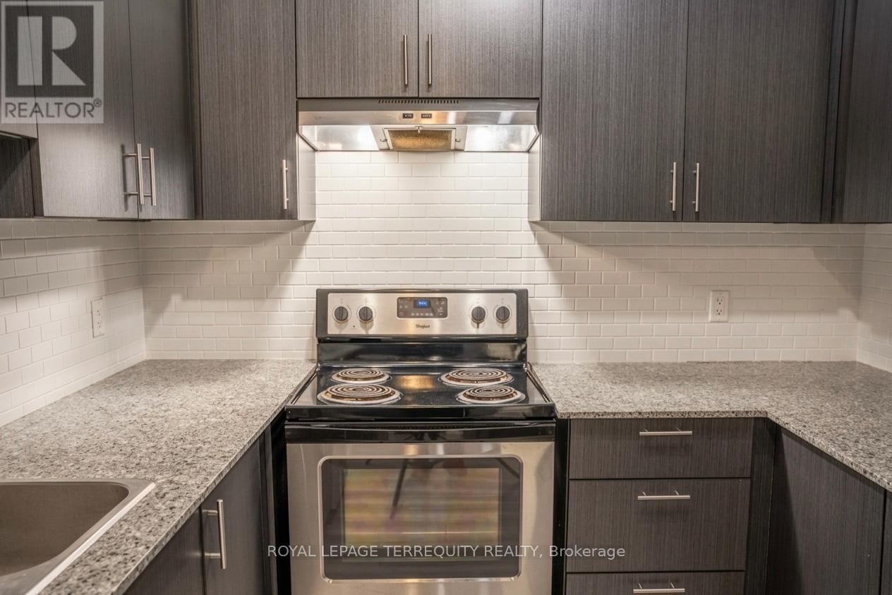 F106 - 275 Larch Street, Waterloo, Ontario  N2L 0J5 - Photo 19 - X12975394