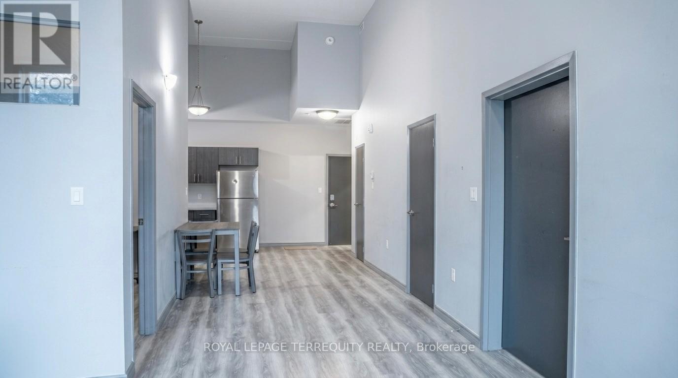 F106 - 275 Larch Street, Waterloo, Ontario  N2L 0J5 - Photo 20 - X12975394