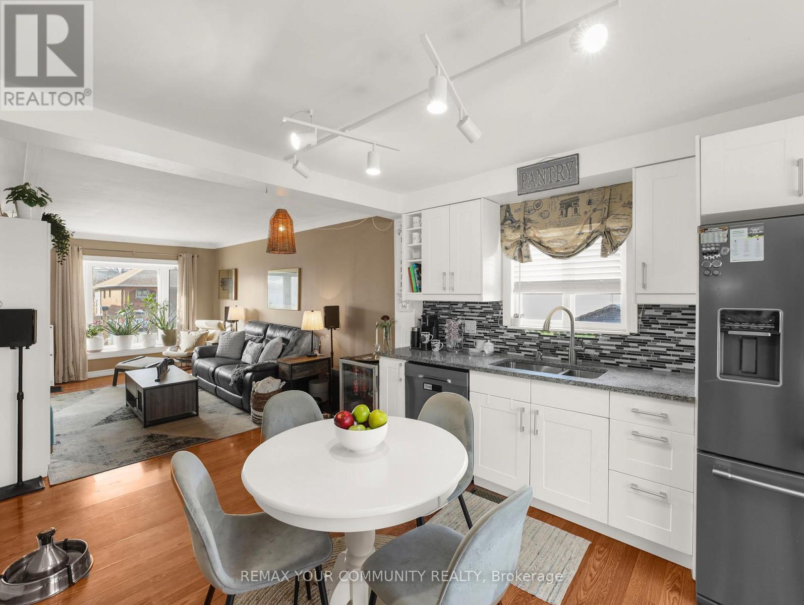 420 Waverly Street, Hamilton, Ontario  L8H 6R4 - Photo 9 - X12975430