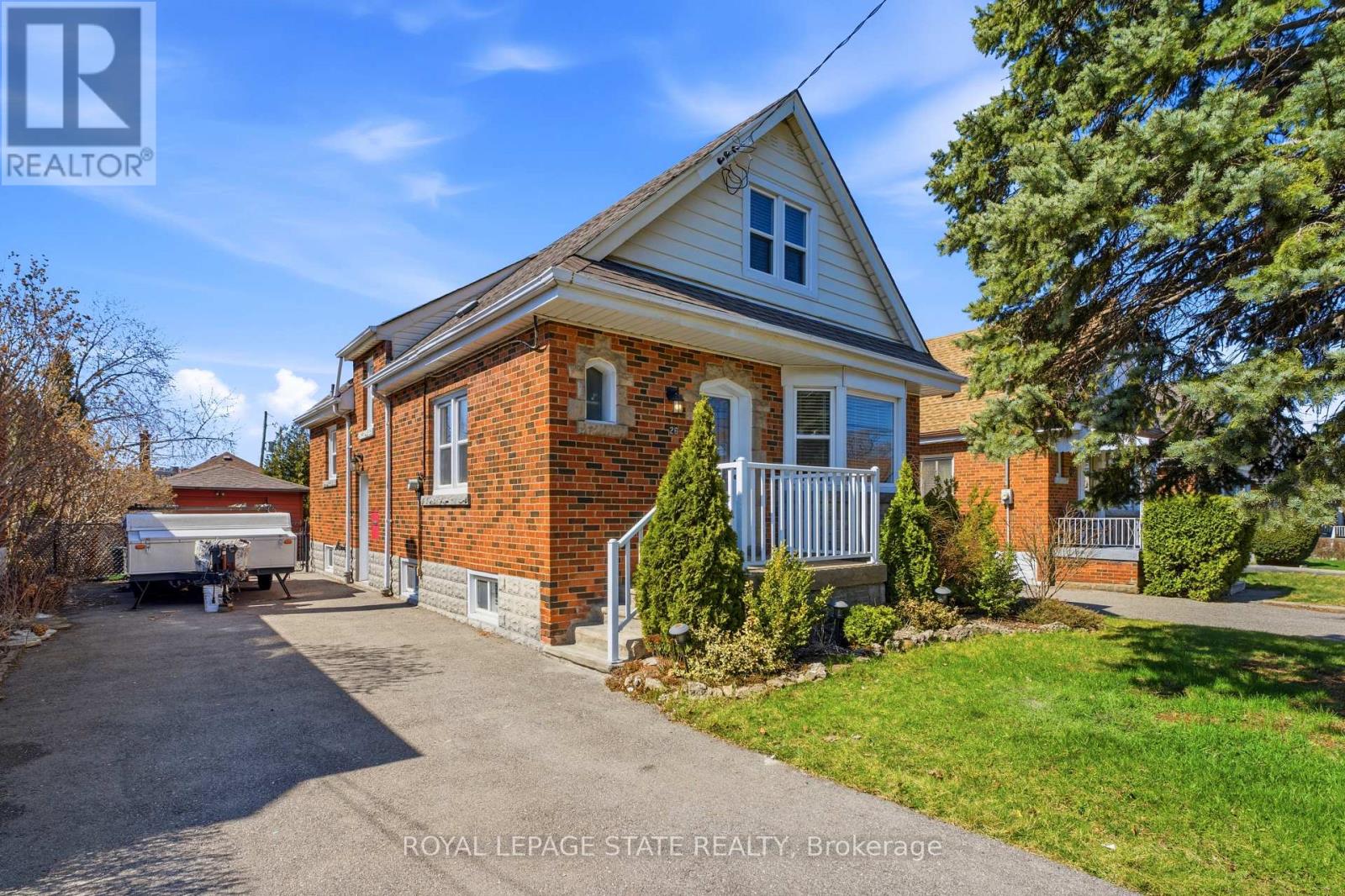 26 Isabel Avenue, Hamilton, Ontario  L8H 1A9 - Photo 2 - X12975572