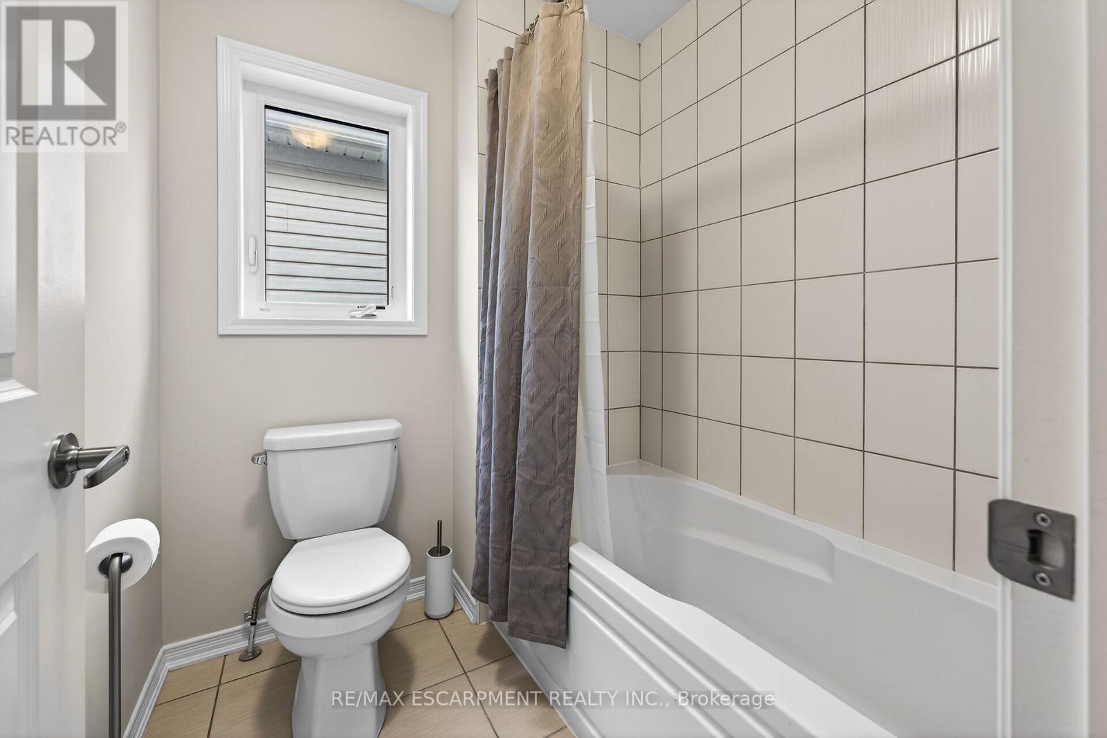 20 Armes Street, Hamilton, Ontario  L0R 1C0 - Photo 40 - X12975646