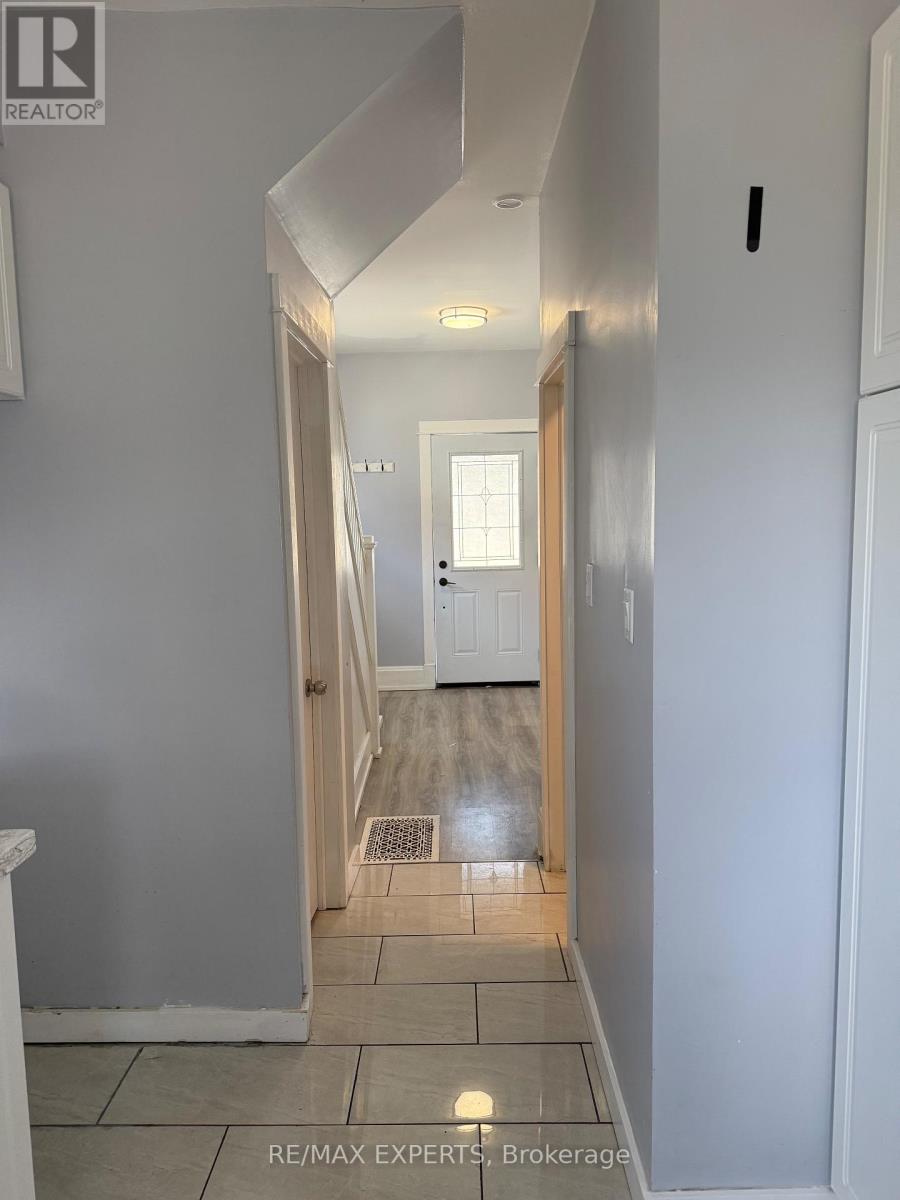 258 Dundas Street, Woodstock, Ontario  N4S 1B1 - Photo 4 - X12975718