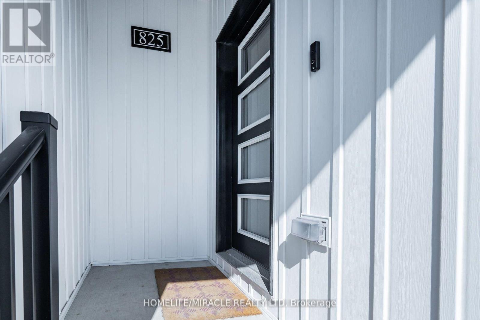 825 - 4263 Fourth Avenue, Niagara Falls, Ontario  L2E 0C2 - Photo 2 - X12975826