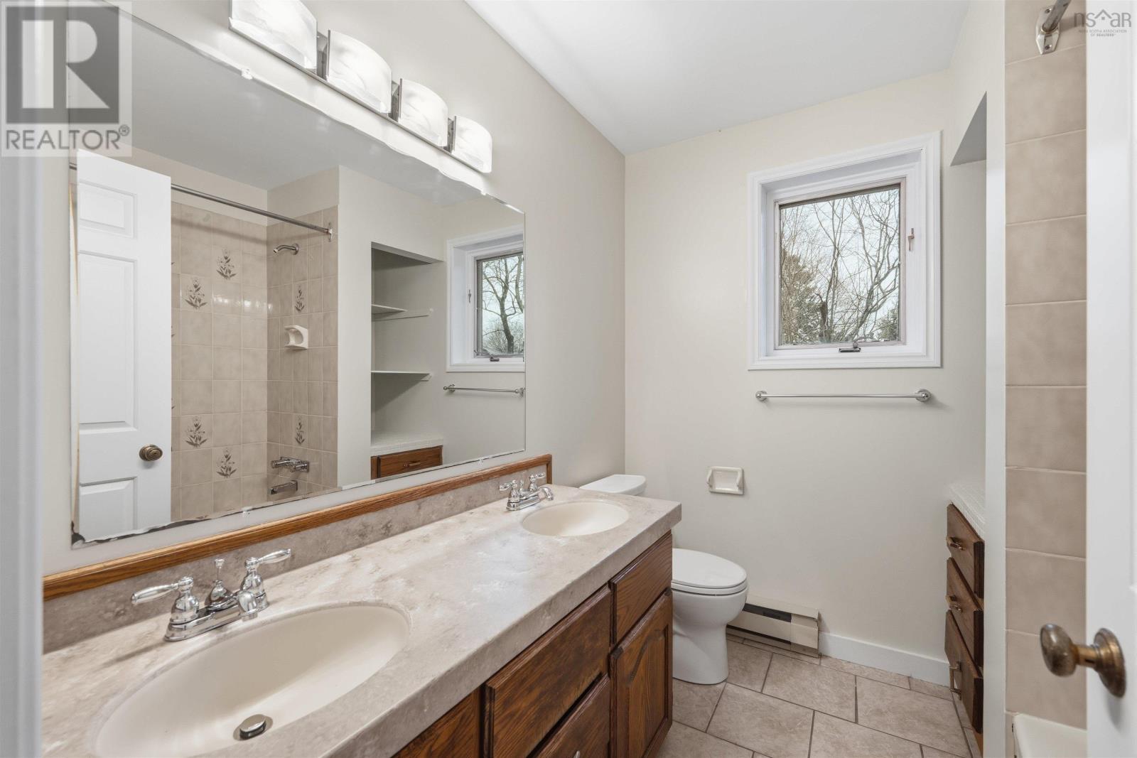 24 The Horseshoe, Dartmouth, Nova Scotia  B2Y 4E5 - Photo 20 - 202606784