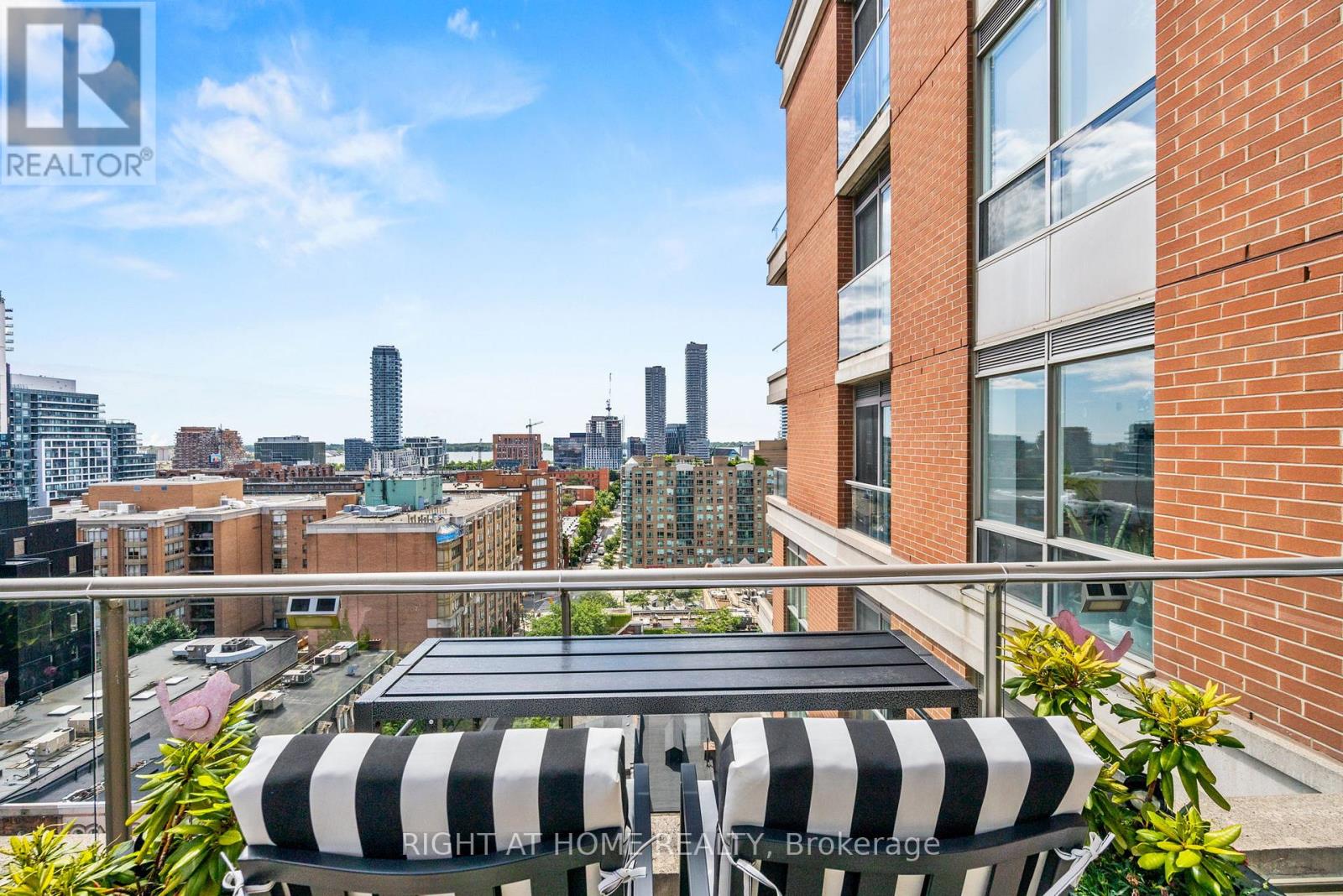 1402 - 168 King Street E, Toronto, Ontario  M5A 4S4 - Photo 34 - C12931548