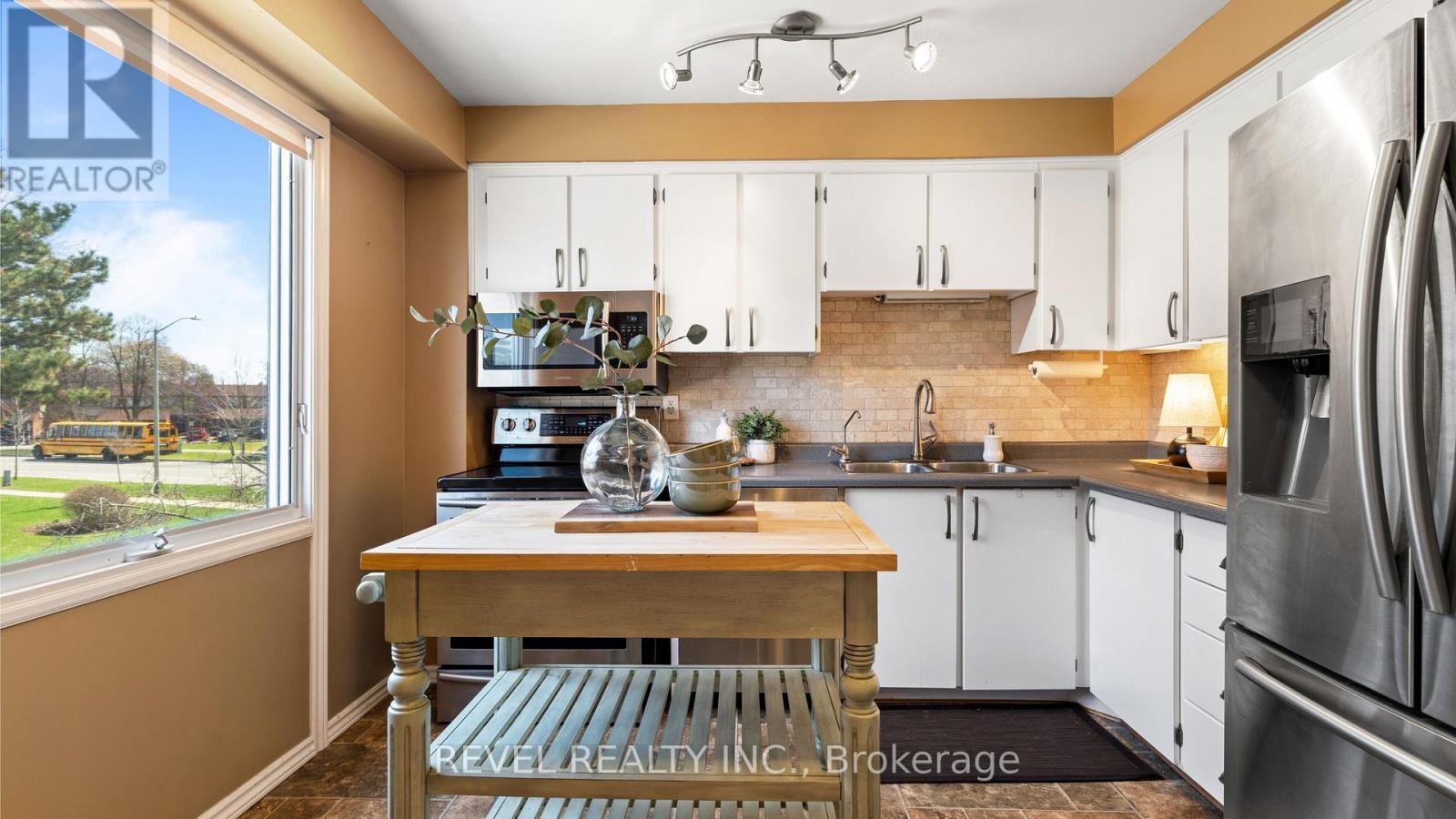 84 - 661 Childs Drive, Milton, Ontario  L9T 3V7 - Photo 10 - W12975822