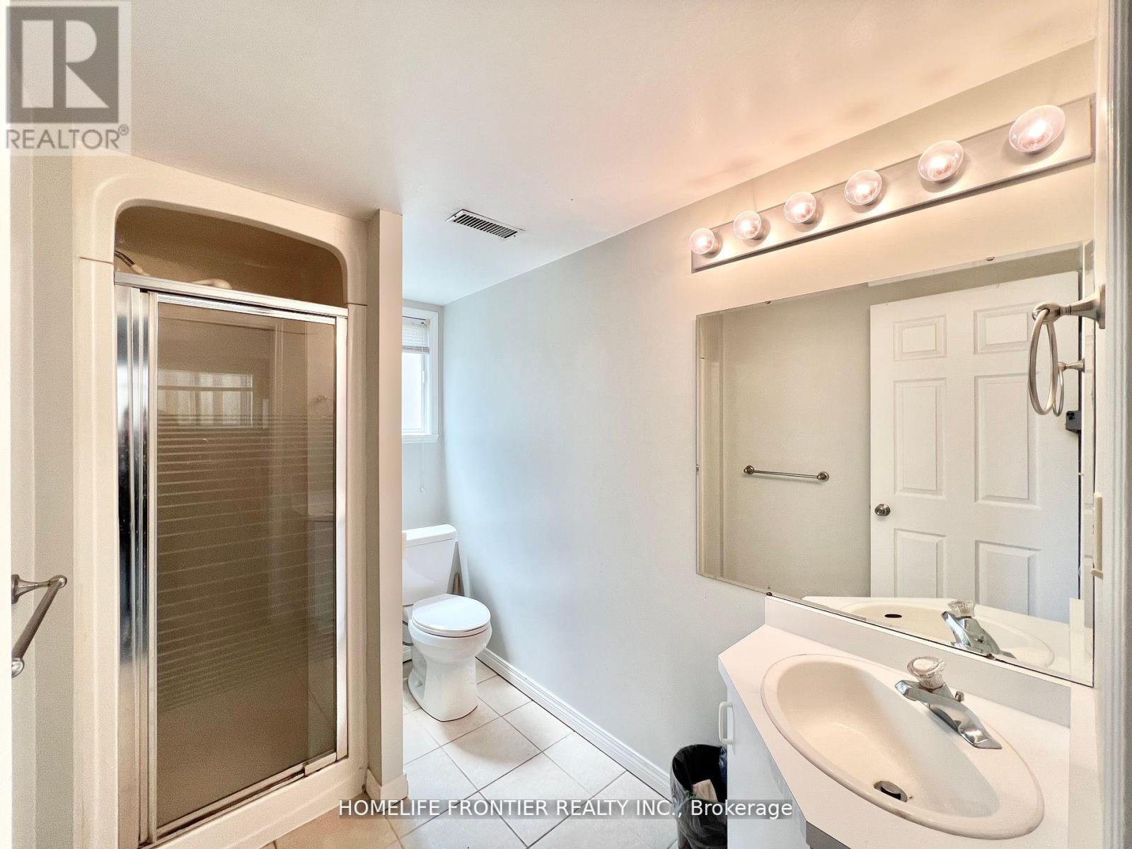 Lower - 480 Southworth Street S, Welland (Lincoln/crowland), Ontario  L3B 1Z9 - Photo 9 - X12924712