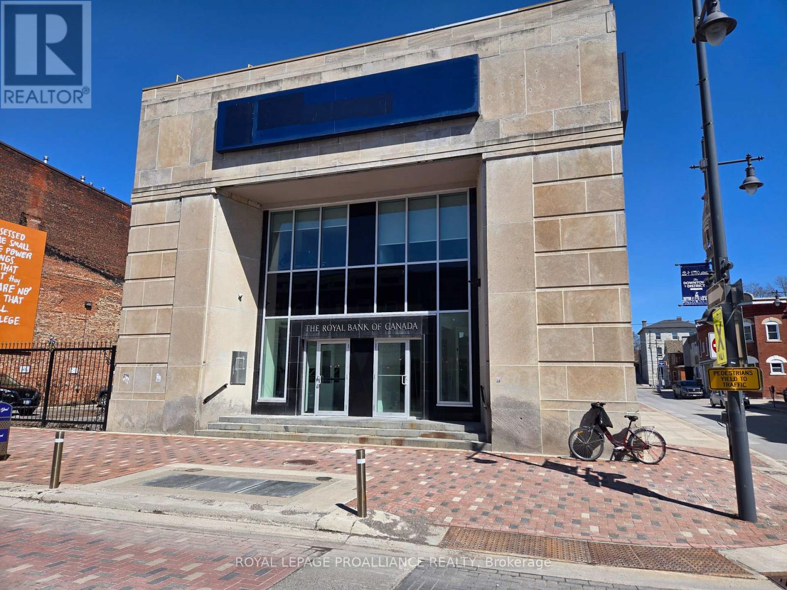 241 Front Street, Belleville, Ontario  K8N 2Z6 - Photo 1 - X12969206