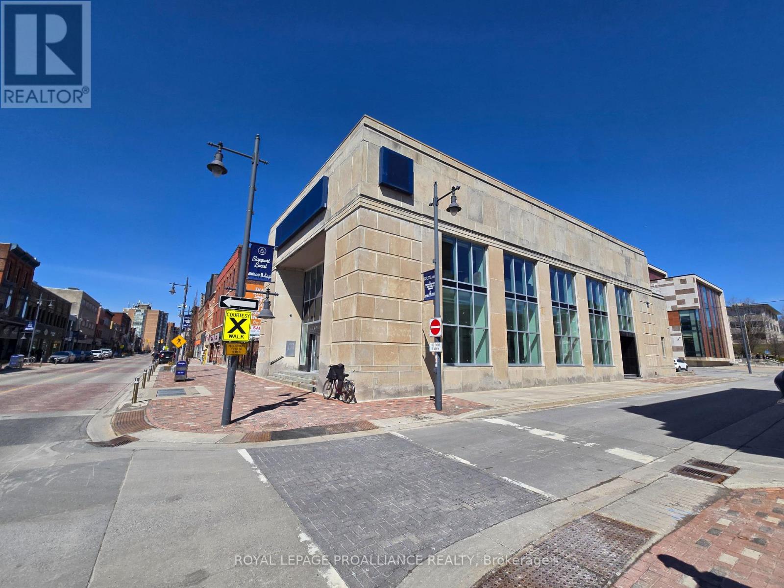 241 Front Street, Belleville, Ontario  K8N 2Z6 - Photo 2 - X12969206