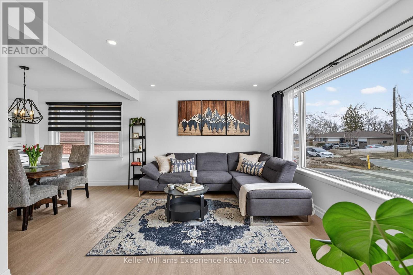 106 Nelson Street, Barrie, Ontario  L4M 4K7 - Photo 12 - S12976056