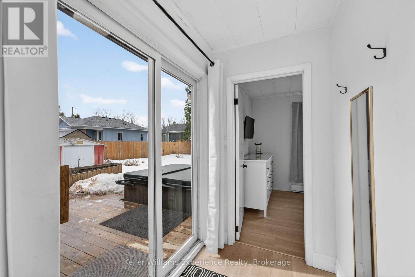 106 Nelson Street, Barrie, Ontario  L4M 4K7 - Photo 25 - S12976056