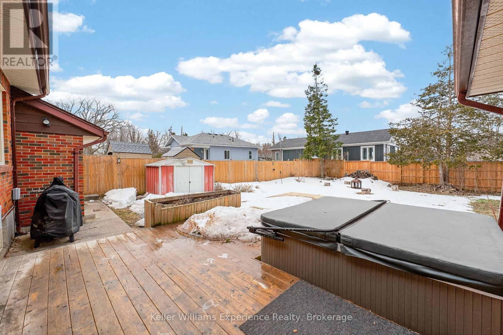 106 Nelson Street, Barrie, Ontario  L4M 4K7 - Photo 37 - S12976056