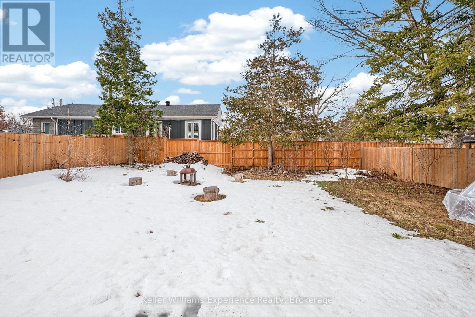 106 Nelson Street, Barrie, Ontario  L4M 4K7 - Photo 39 - S12976056