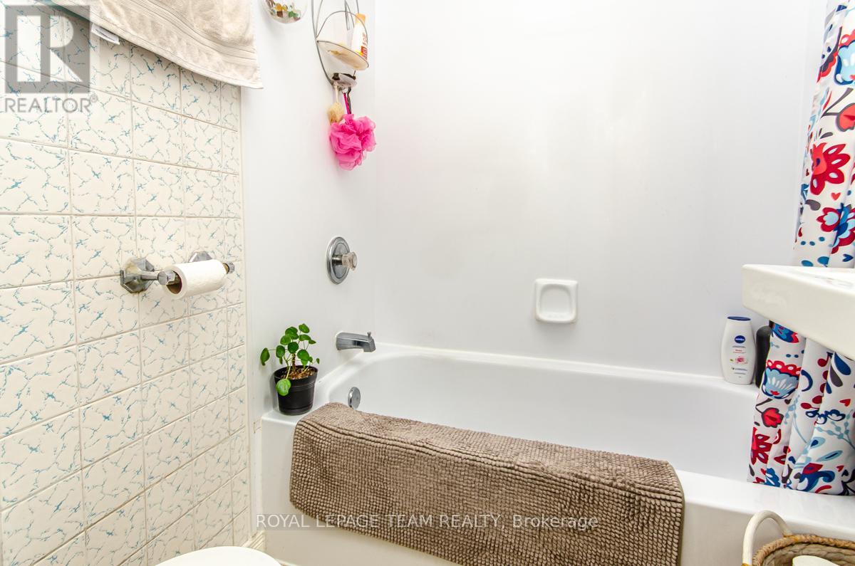 395 Mcleod Street, Ottawa, Ontario  K2P 1A5 - Photo 24 - X12735488