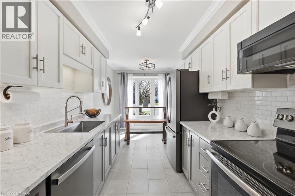 107 Broughton Avenue, Hamilton, Ontario  L8W 3S7 - Photo 4 - 40819056